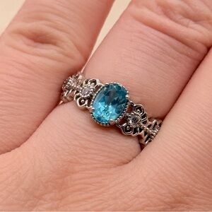 Elegant Silver and Blue Apatite Gemstone Ring
